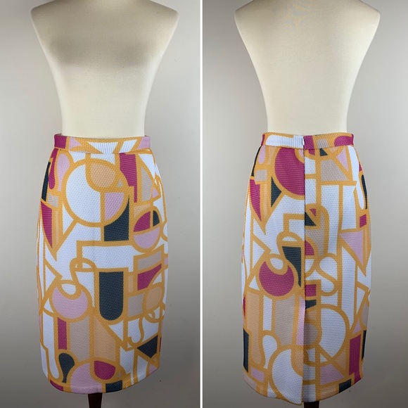 Ulta-modern Raoul Mesh Puzzle Print Pencil Skirt - Picture 2 of 8